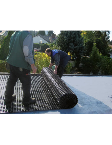 Membrana alveolare drenante per giardini pensili con riserva d’acqua