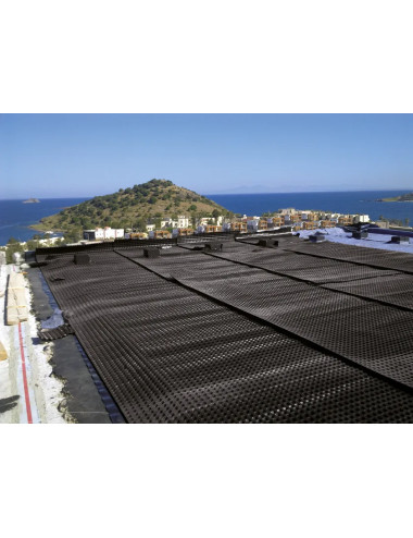 Membrana alveolare drenante per giardini pensili con riserva d’acqua